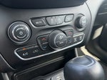 2019 Cherokee Thumbnail 25