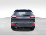 2018 Cherokee Thumbnail 13