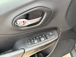 2019 Cherokee Thumbnail 13