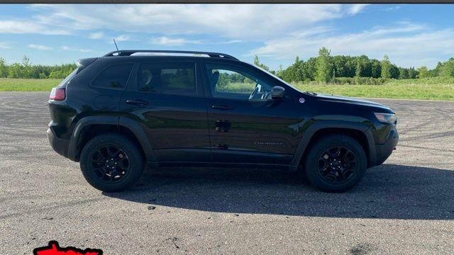 Preowned 2019 Jeep Cherokee Trailhawk for Sale