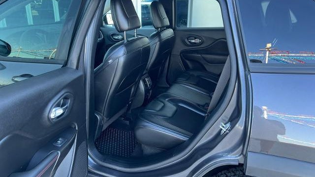 2020 Jeep Cherokee Trailhawk