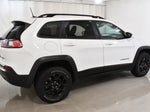 2022 Cherokee Thumbnail 9