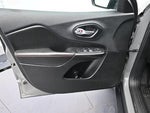 2019 Cherokee Thumbnail 9