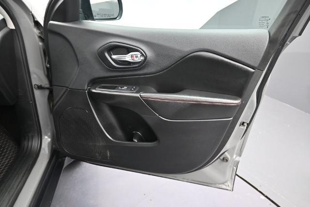 2019 Jeep Cherokee - $13,398