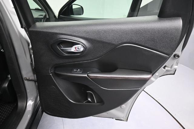 2019 Jeep Cherokee - $13,398