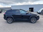 2020 Cherokee Thumbnail 5