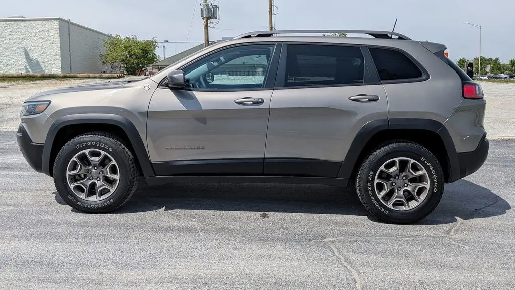 2020 Jeep Cherokee Trailhawk