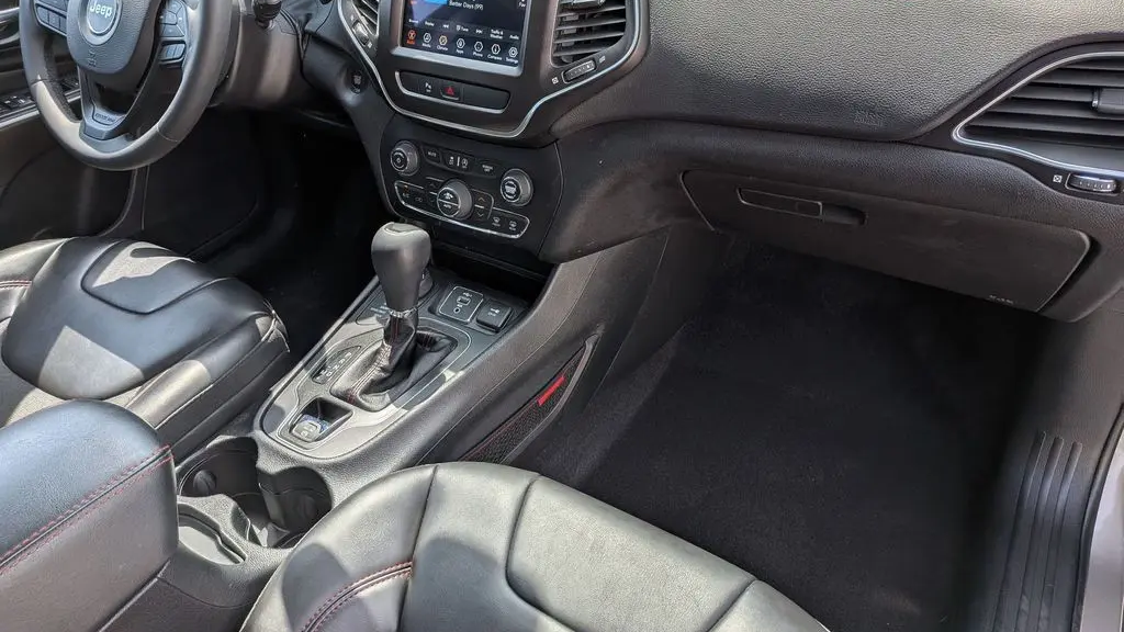 2020 Jeep Cherokee Trailhawk