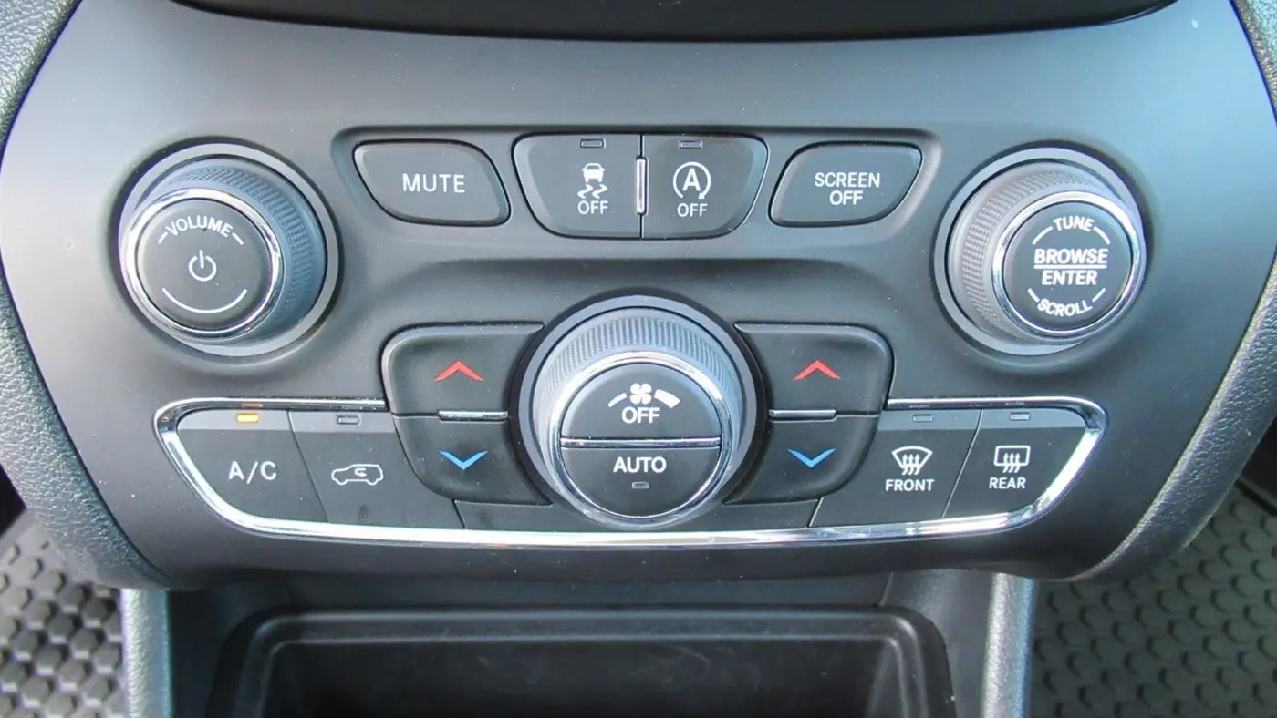 2022 Jeep Cherokee Trailhawk
