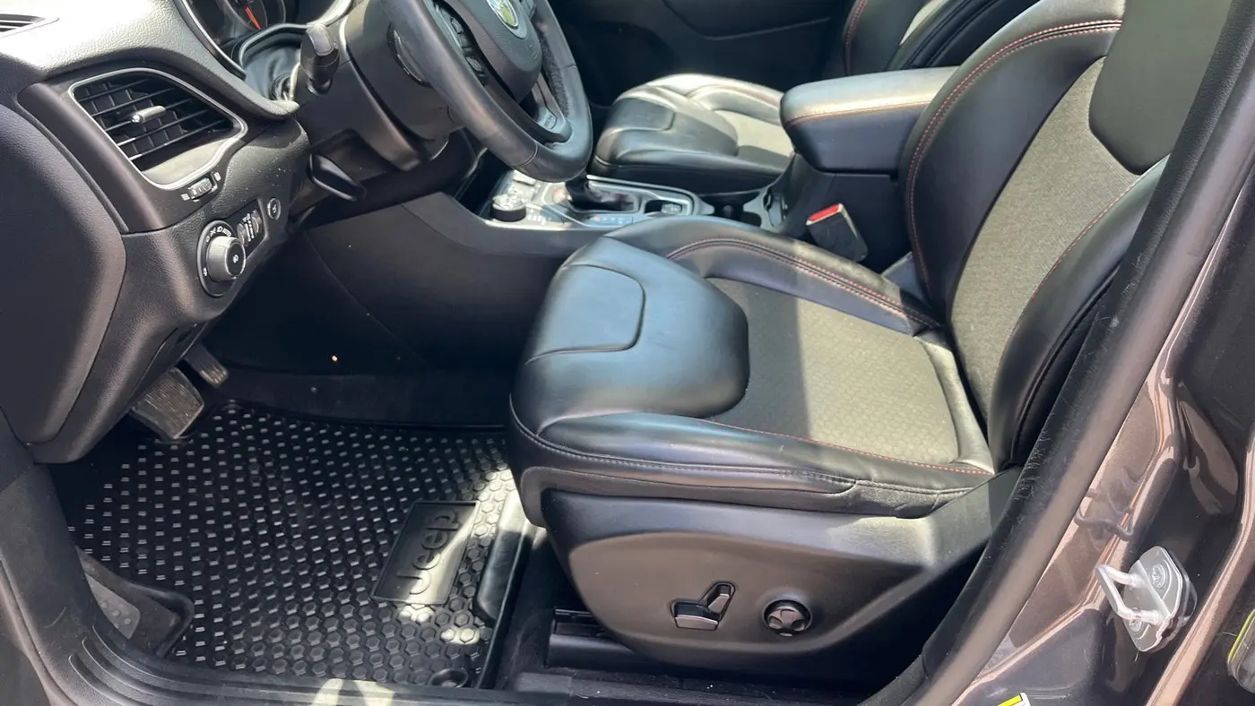 2019 Jeep Cherokee Trailhawk