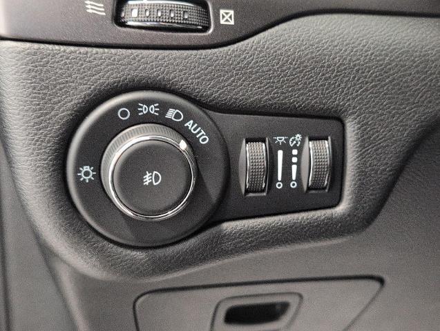 2021 Jeep Cherokee - $25,275