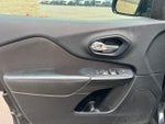 2016 Cherokee Thumbnail 18