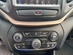 2016 Cherokee Thumbnail 25