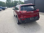 2016 Cherokee Thumbnail 30