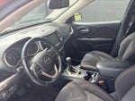 2016 Cherokee Thumbnail 39