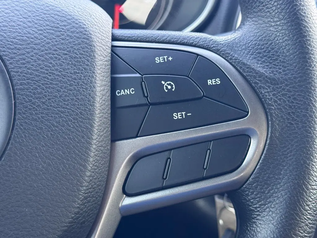 2019 Jeep Cherokee - $11,898