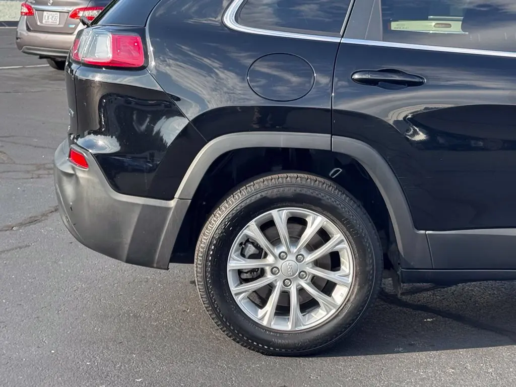 2019 Jeep Cherokee - $11,898