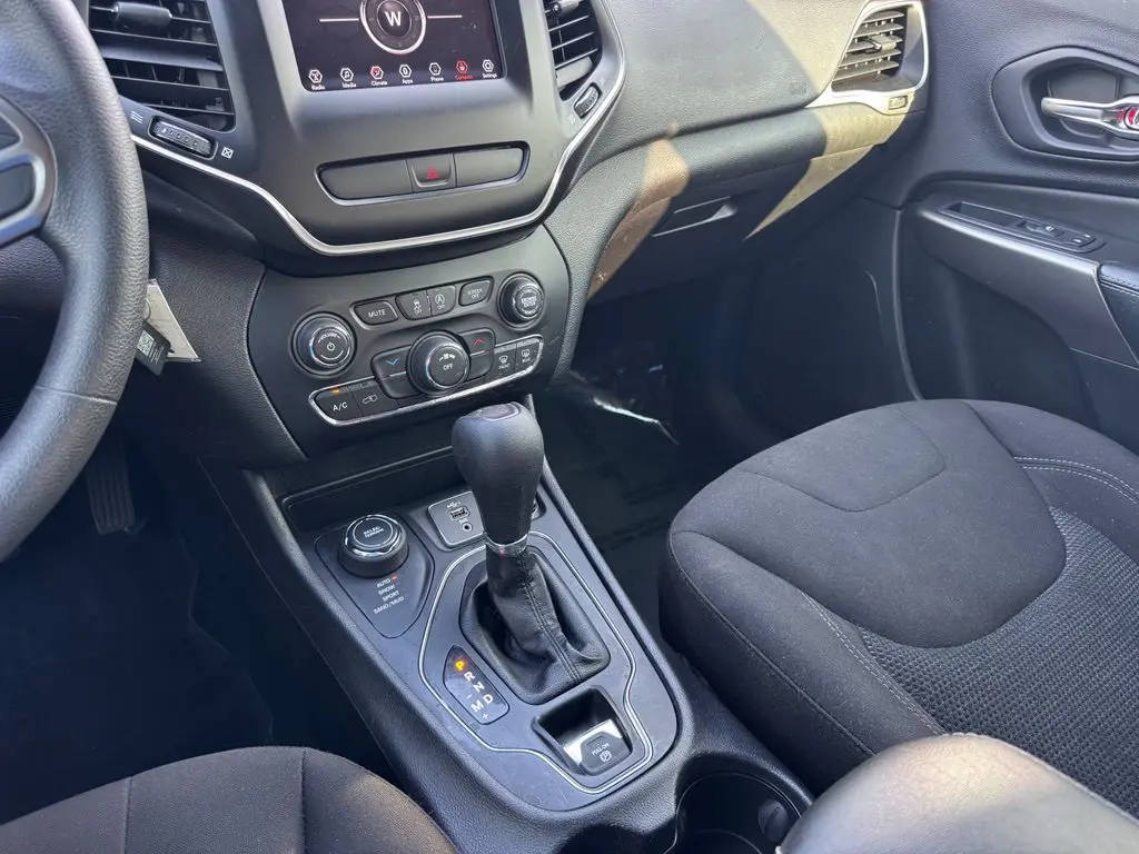 2019 Jeep Cherokee - $11,898