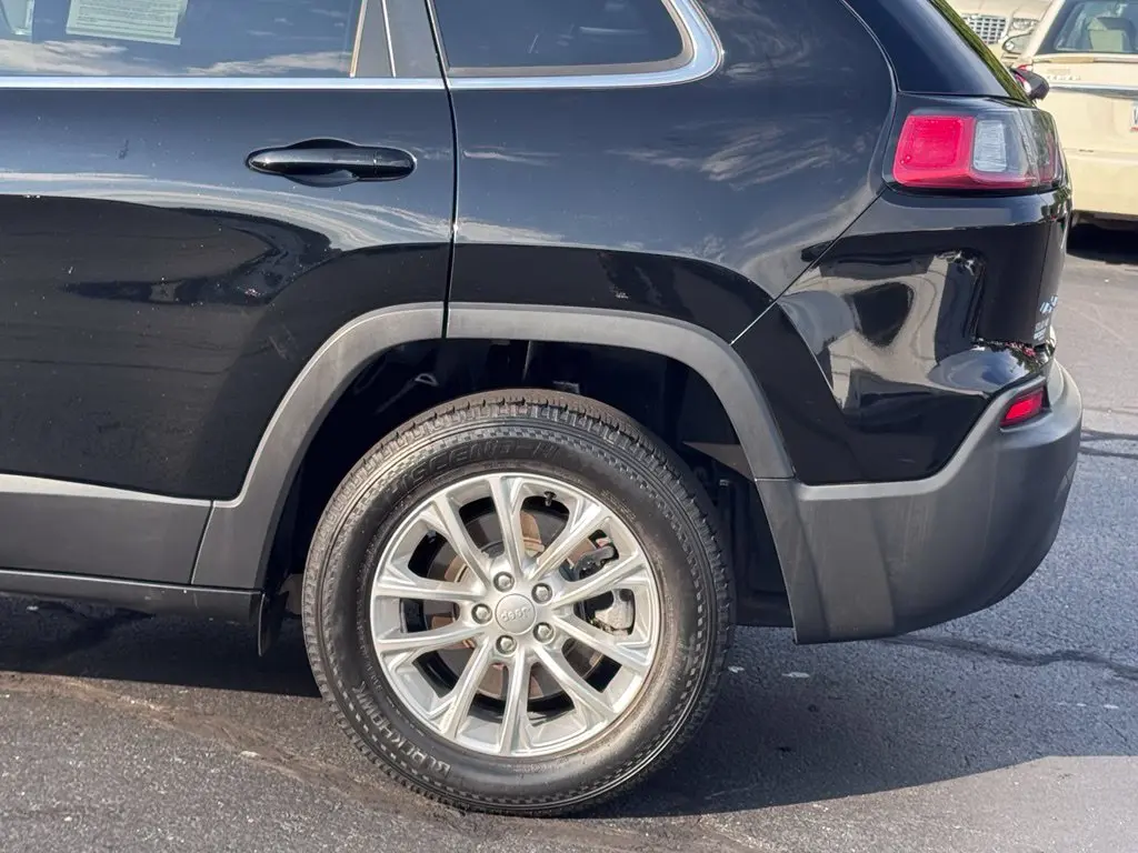 2019 Jeep Cherokee - $11,898
