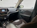 2014 Cherokee Thumbnail 20