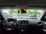 2015 Cherokee Thumbnail 10
