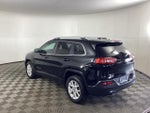 2017 Cherokee Thumbnail 4