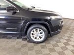 2017 Cherokee Thumbnail 7