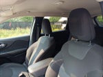 2016 Cherokee Thumbnail 14