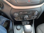 2016 Cherokee Thumbnail 23