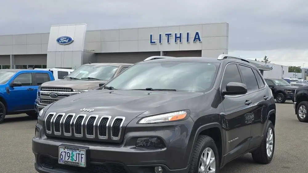 Preowned 2017 Jeep Cherokee Latitude for Sale