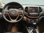 2016 Cherokee Thumbnail 20