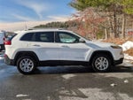 2017 Cherokee Thumbnail 4