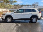 2017 Cherokee Thumbnail 8