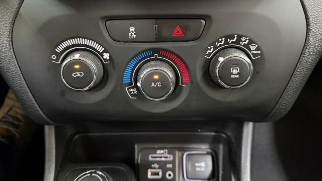 2018 Jeep Cherokee Tech Connect