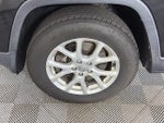 2014 Cherokee Thumbnail 8