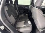 2014 Cherokee Thumbnail 26