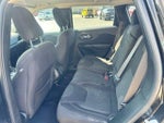 2017 Cherokee Thumbnail 17