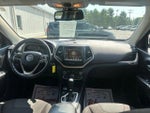 2017 Cherokee Thumbnail 18