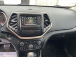 2015 Cherokee Thumbnail 14