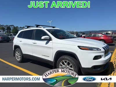 Photo of a 2017 Jeep Cherokee 4X4 Latitude 4DR SUV for sale