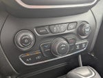 2019 Cherokee Thumbnail 15