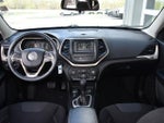 2017 Cherokee Thumbnail 4