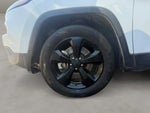 2015 Cherokee Thumbnail 21