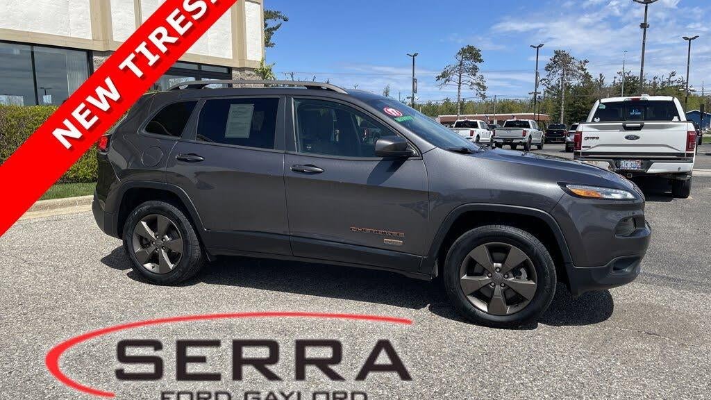 Preowned 2017 Jeep Cherokee Latitude for Sale