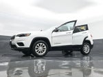 2020 Cherokee Thumbnail 32