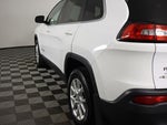 2014 Cherokee Thumbnail 21