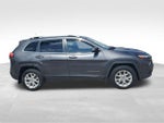 2016 Cherokee Thumbnail 3