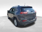 2016 Cherokee Thumbnail 6