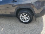 2016 Cherokee Thumbnail 8