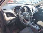 2016 Cherokee Thumbnail 20